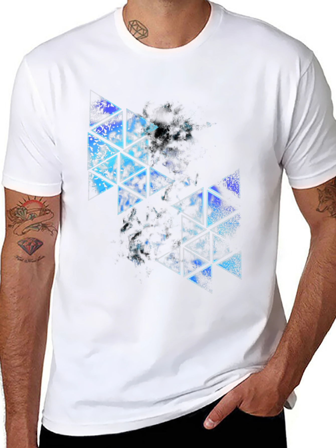 Geometric Triangle Print T-Shirt - Modern Style