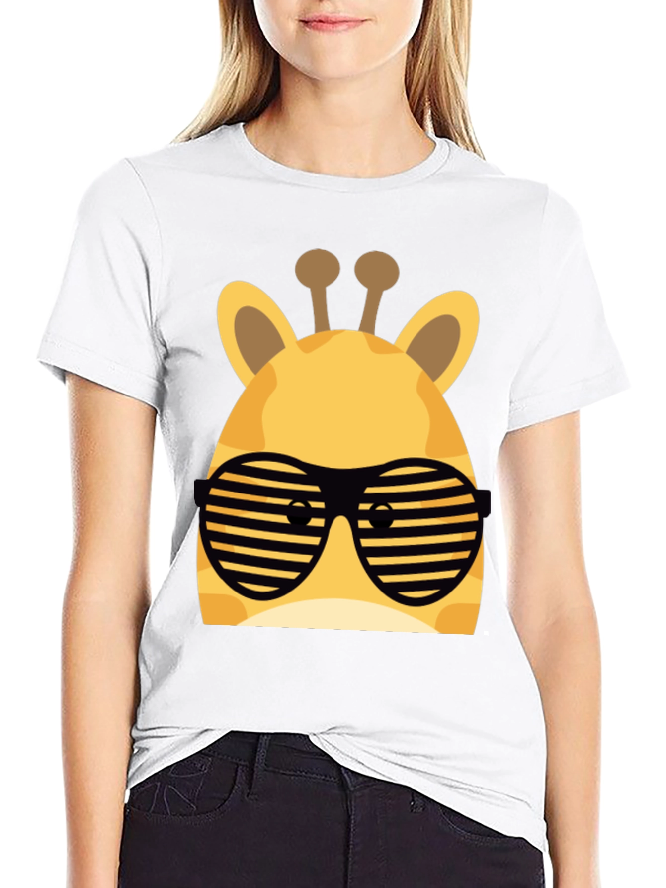 Cool Giraffe Sunglasses T-Shirt - Black