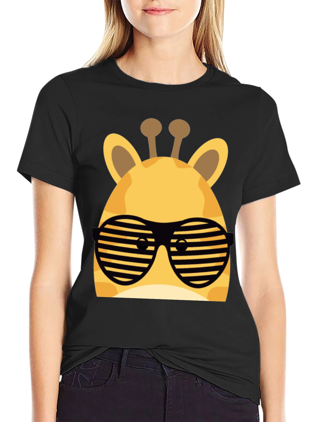 Cool Giraffe Sunglasses T-Shirt - Black