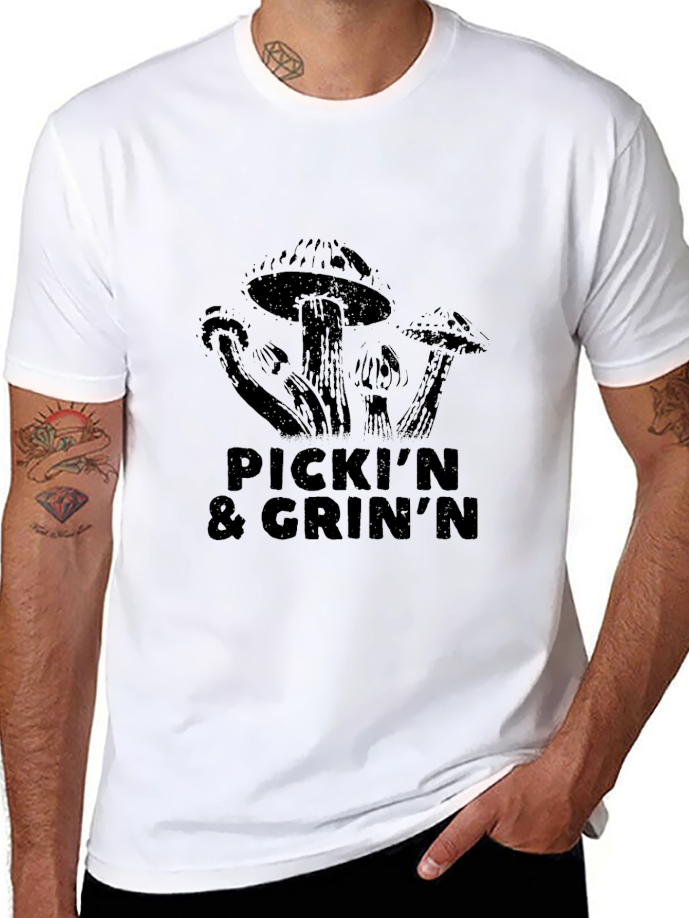 Pickin & GrinN Mushroom Graphic Black T-Shirt