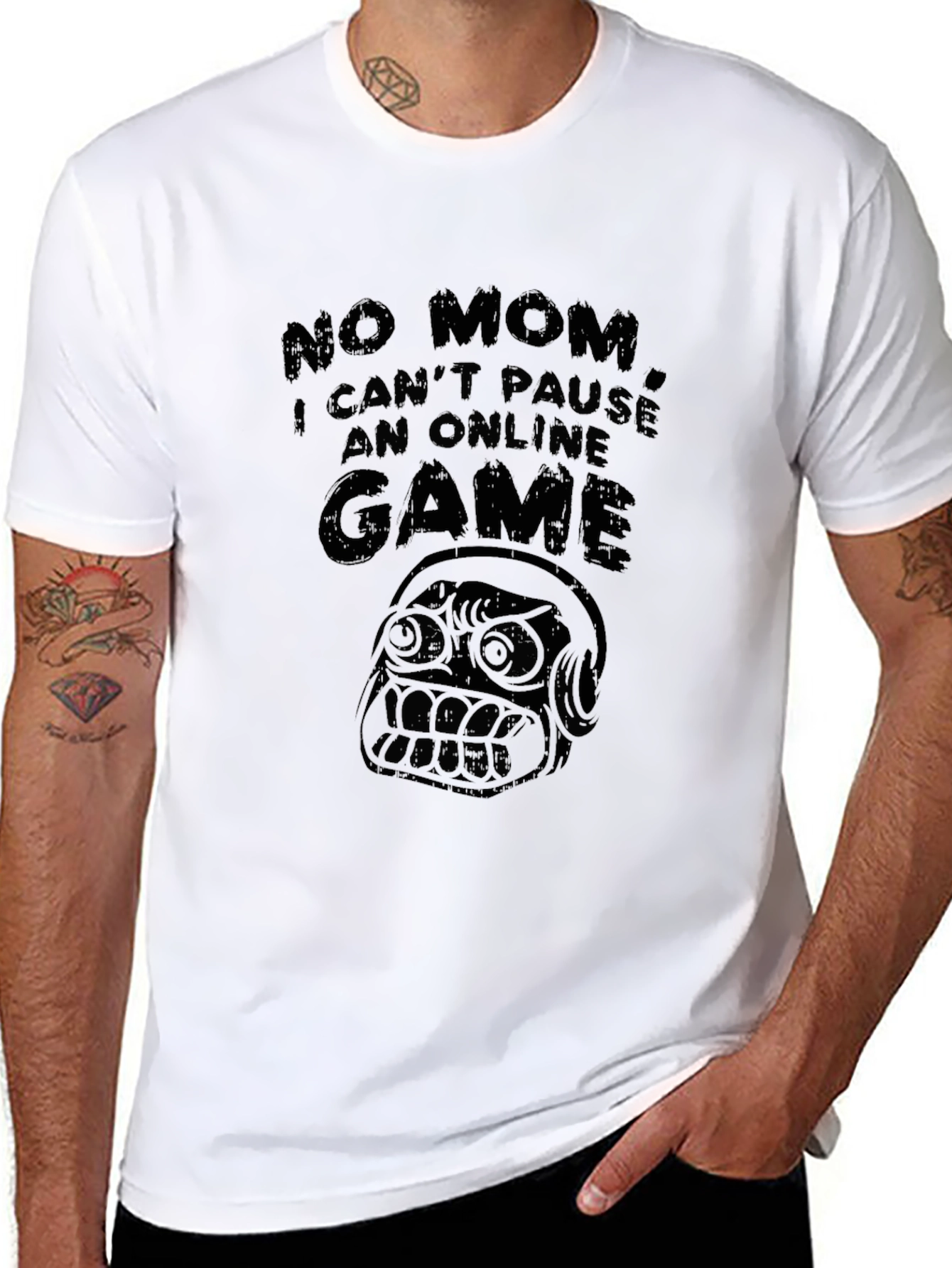 Gamer T-Shirt: No Mom I Cant Pause Online Game